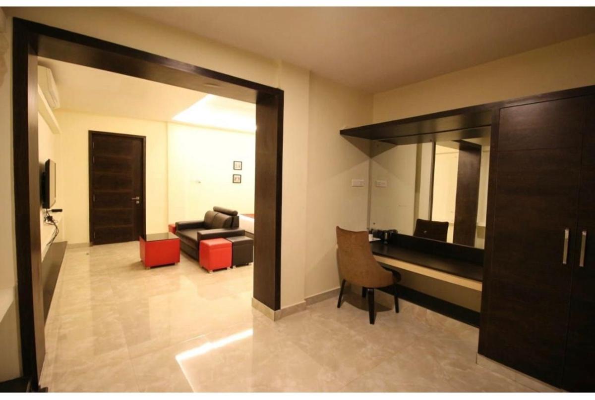 The Butterfly Luxury Serviced Apartments Visakhapatnam Esterno foto