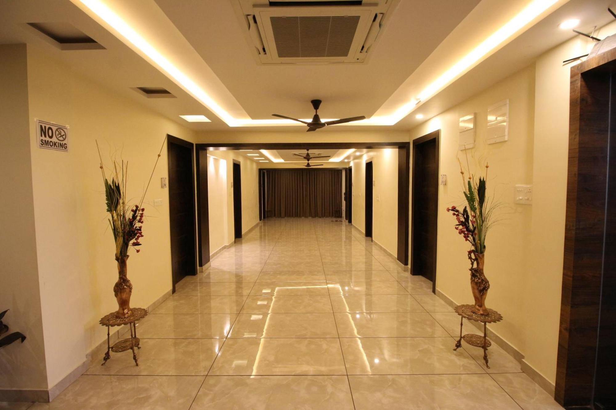The Butterfly Luxury Serviced Apartments Visakhapatnam Esterno foto