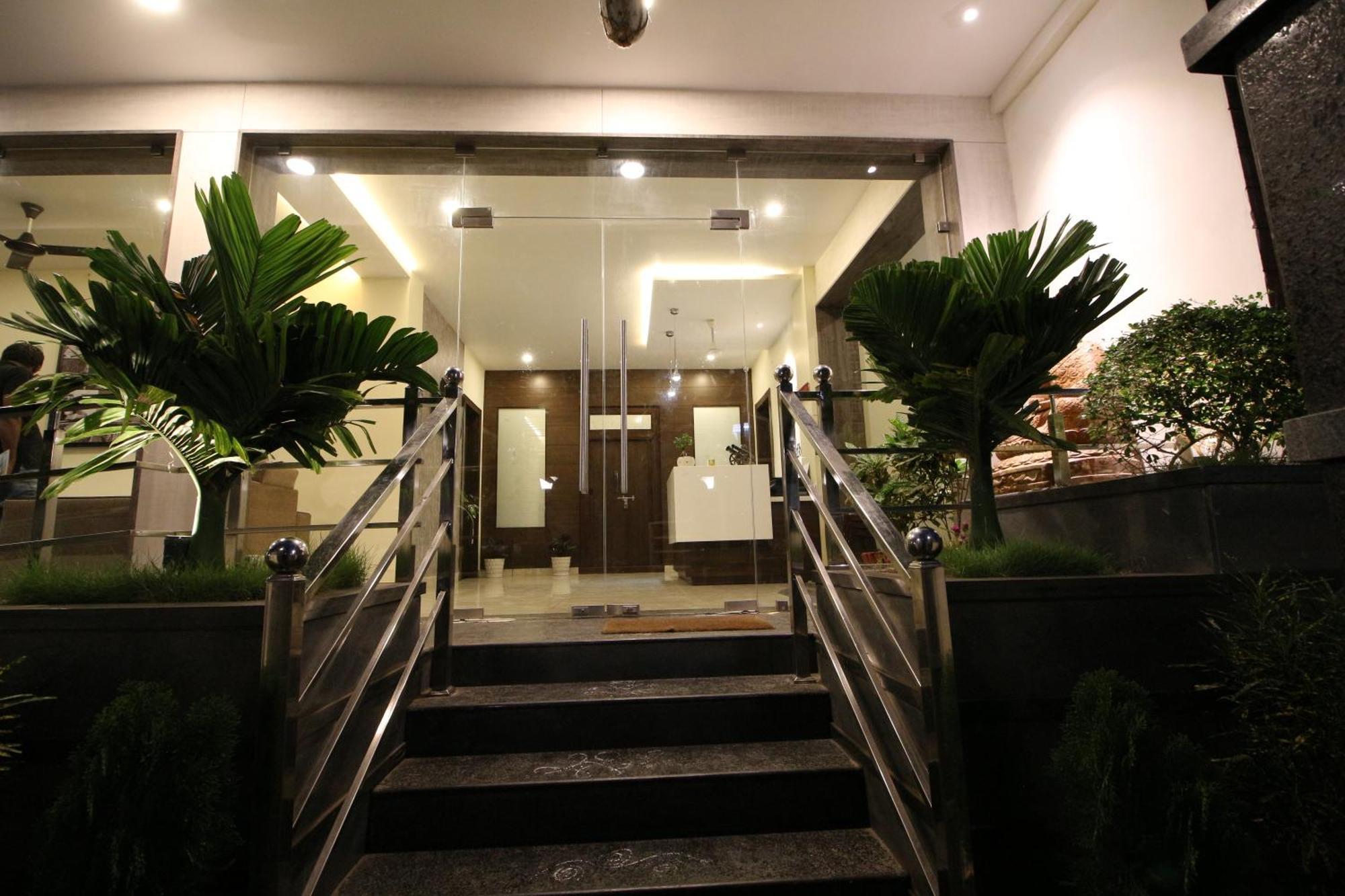 The Butterfly Luxury Serviced Apartments Visakhapatnam Esterno foto